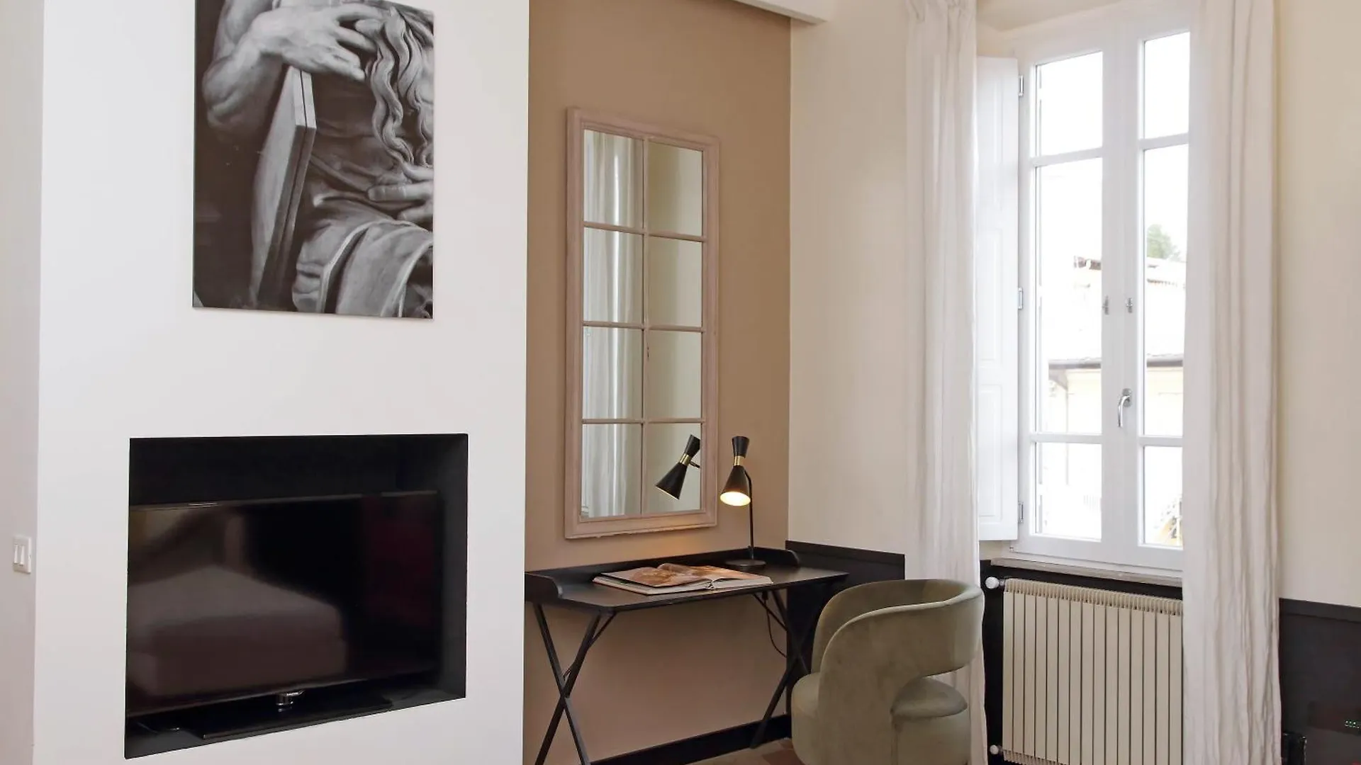 Michelangelo Charmsuite Rome Apartment